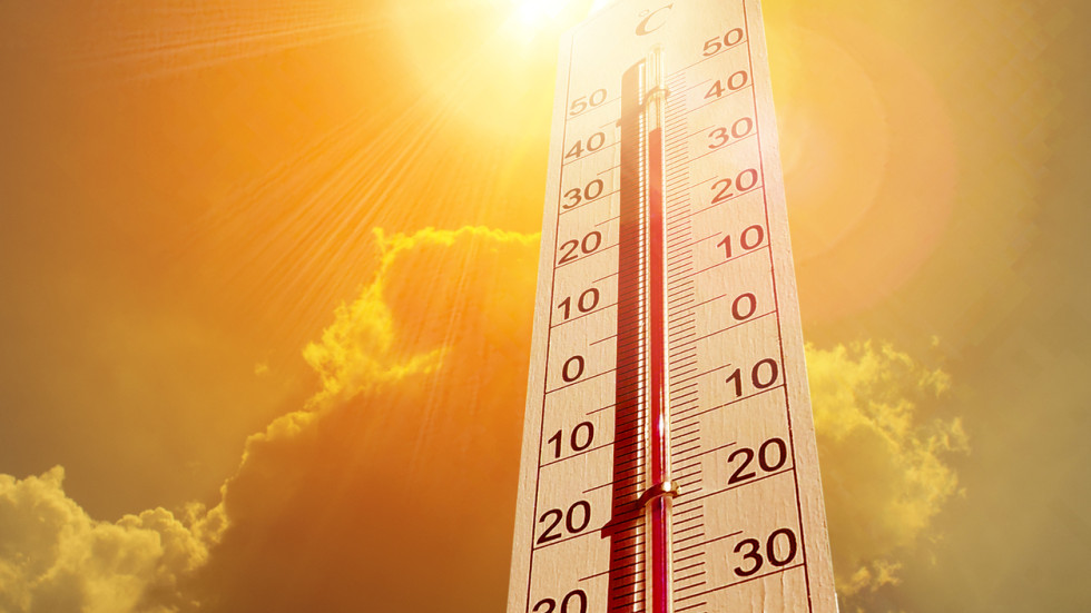 Опасно горещо: Как се справят в Сандански с рекордните жеги?