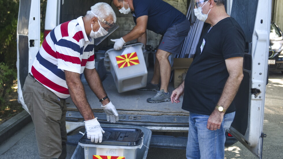 Предсрочните избори в Северна Македония започнаха с три месеца закъснение