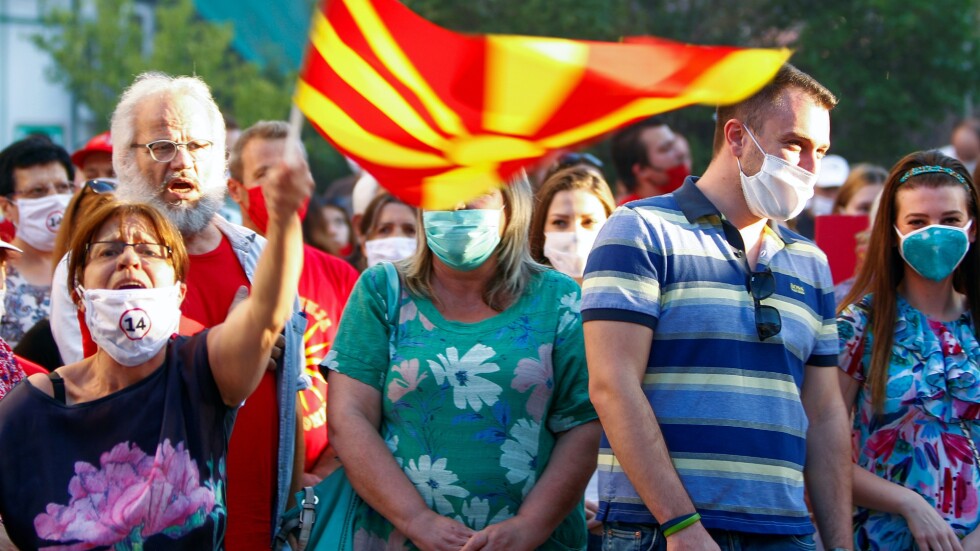 В Северна Македония се провеждат предсрочни парламентарни избори