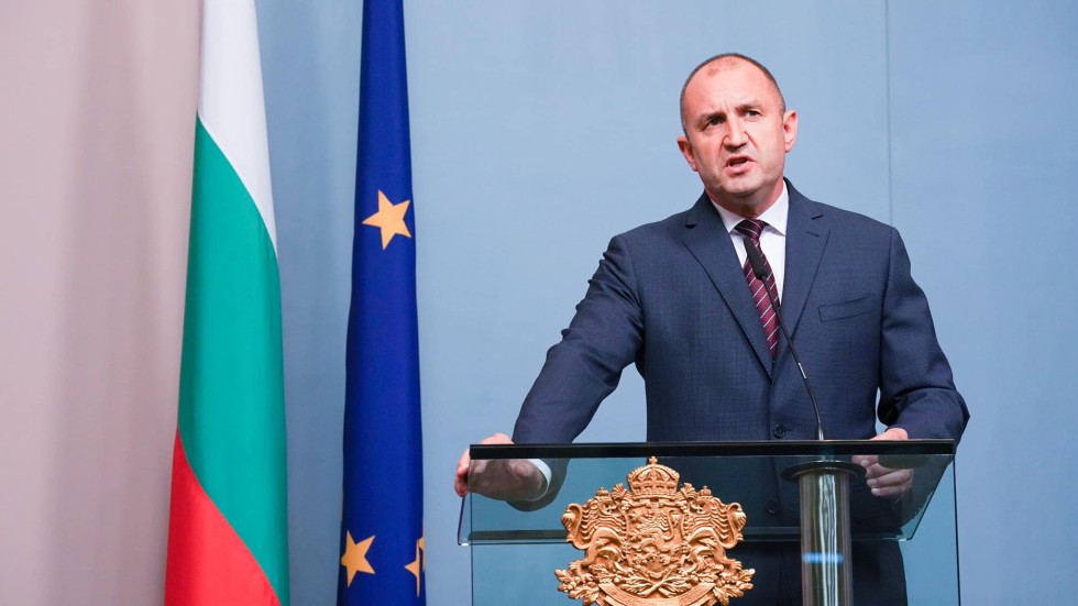Радев: На площада не е мафията, а българският народ