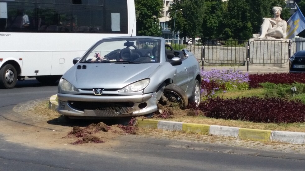 Жена с 2,66 промила катастрофира в Пловдив