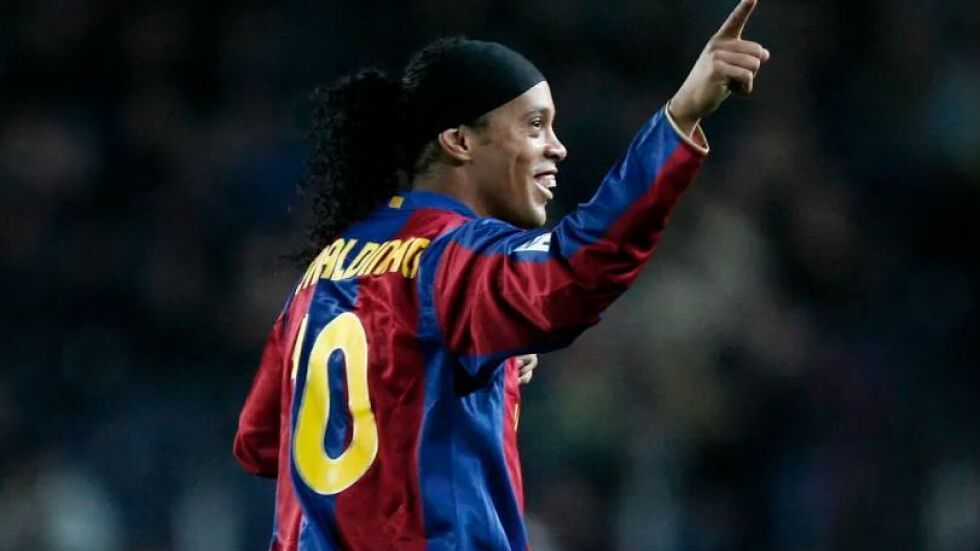 На този ден: Роналдиньо е представен като играч на "Барселона" (ВИДЕО)