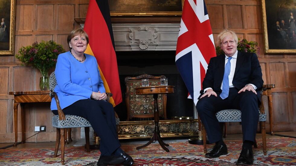 Меркел за последно като канцлер в Лондон