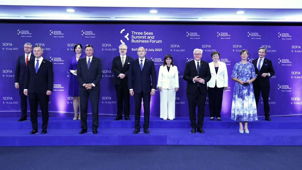 9 президенти и световни корпорации в София на срещата „Три морета“ (ОБЗОР)