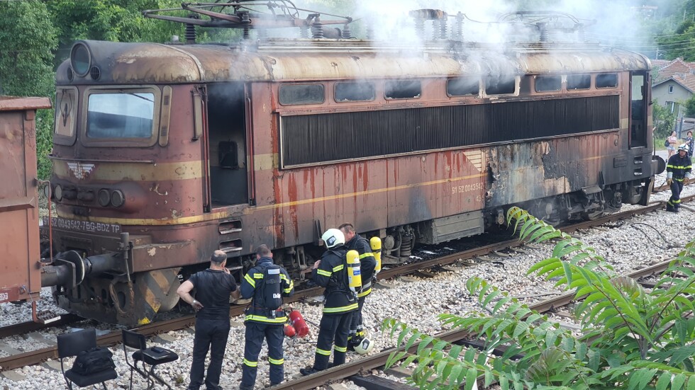Товарен влак се е подпалил на гара Елисейна