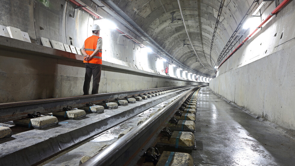 Започна строежът на най-дългия жп тунел с две тръби на Балканите