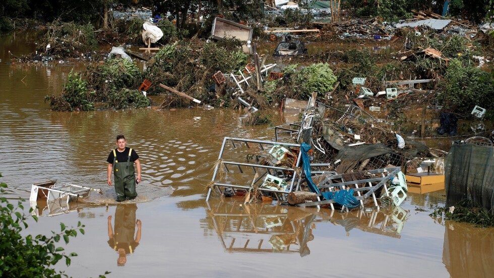 Най-малко 70 са вече жертвите на наводненията в Германия и Белгия