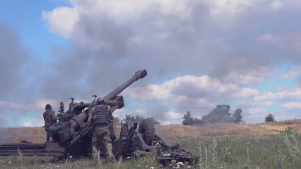 Войната в Украйна: Ракетни удари край Днипро, Русия повдига обвинения на украински военни