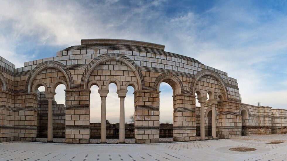 Фото пътеводител за крепостите и античните градове в България