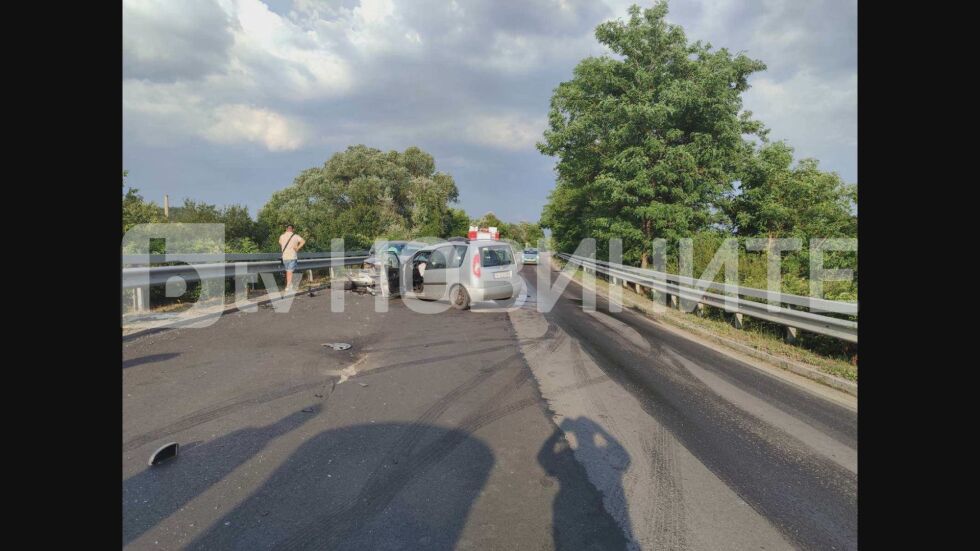 Тежка катастрофа с три автомобила на пътя Шумен - Велики Преслав