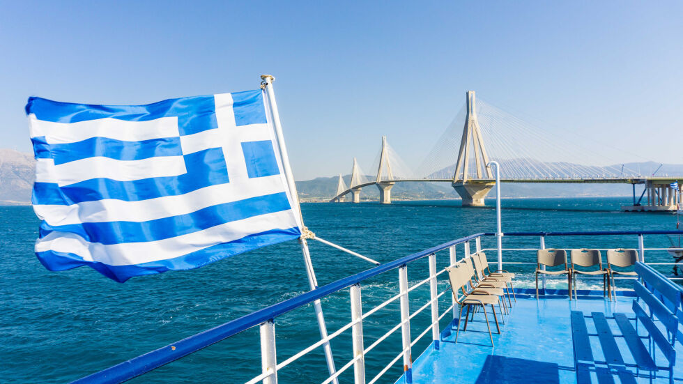 "Около 400 евро за семейство": Цените на гръцките фериботи скочиха 