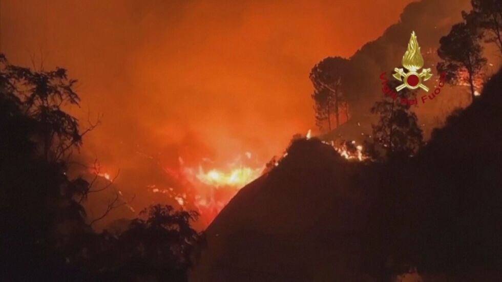 Четирима души загинаха в следствие на пожарите в Италия (ВИДЕО)