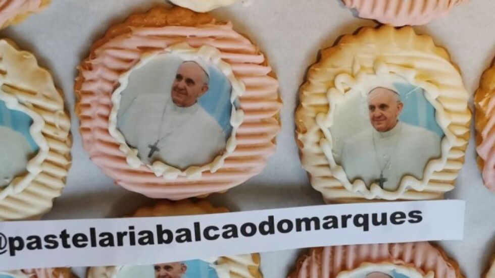 Сладкари в Лисабон направиха бисквити с лика на папа Франциск