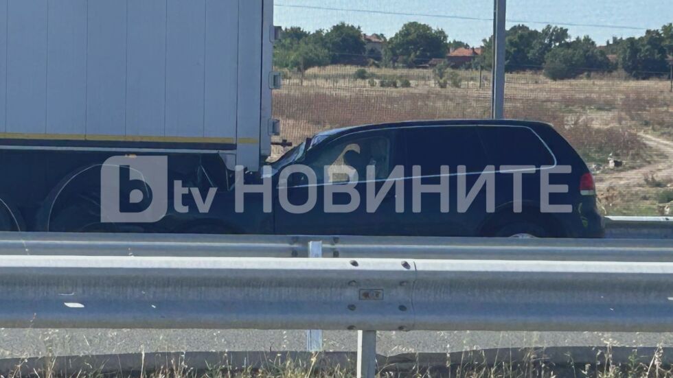 Катастрофа на магистрала "Тракия" блокира движението към Бургас (СНИМКИ)