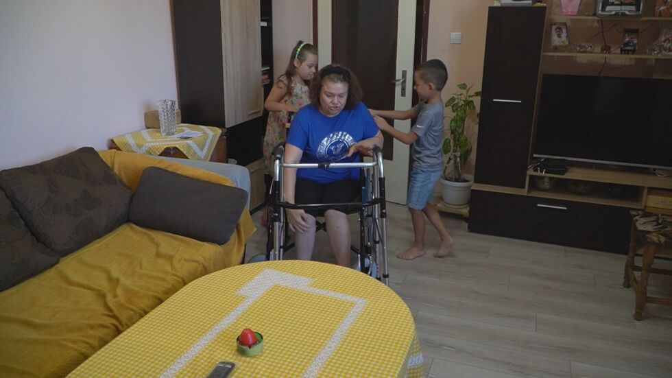 Вълна от съпричастност: Събраха се средствата за лечението на майка на близнаци от Пловдив
