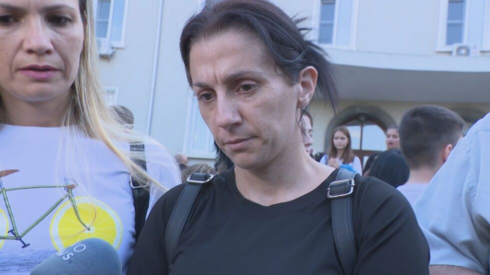 Майката на нападнатото момиче от Стара Загора пред bTV: Надяваме се на справедливост
