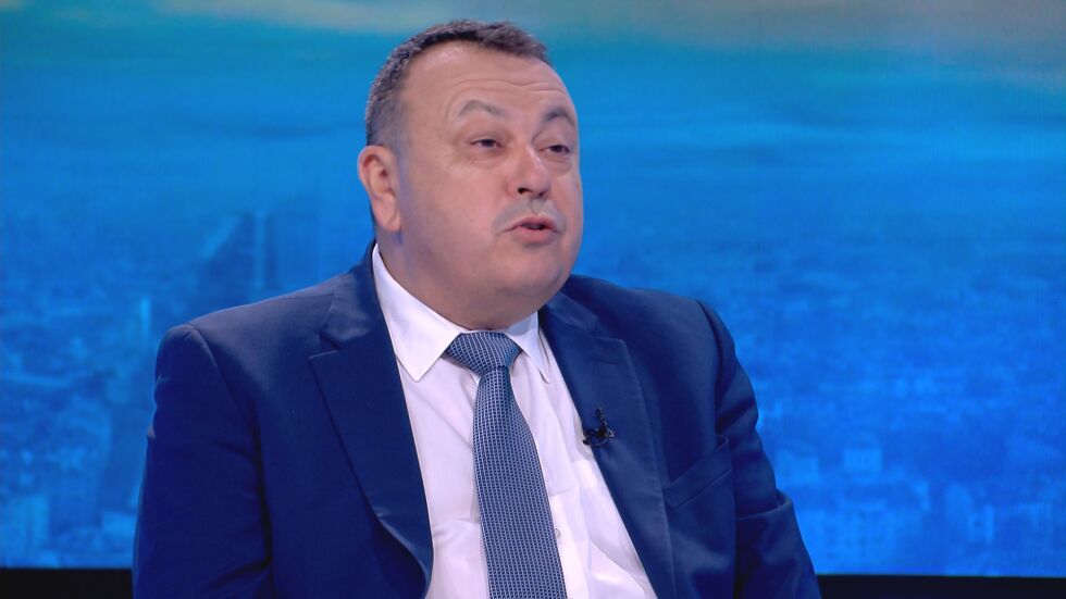  Хамид Хамид: Отношенията сред Доган и Пеевски са повече от тези на татко и наследник 