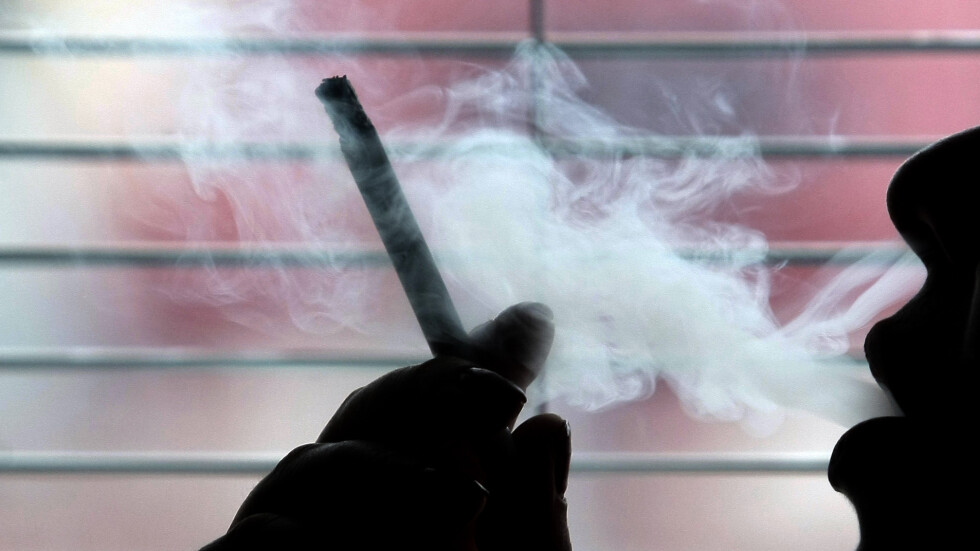 Дипломати "ужилили" британския бюджет с милиони от безмитни цигари