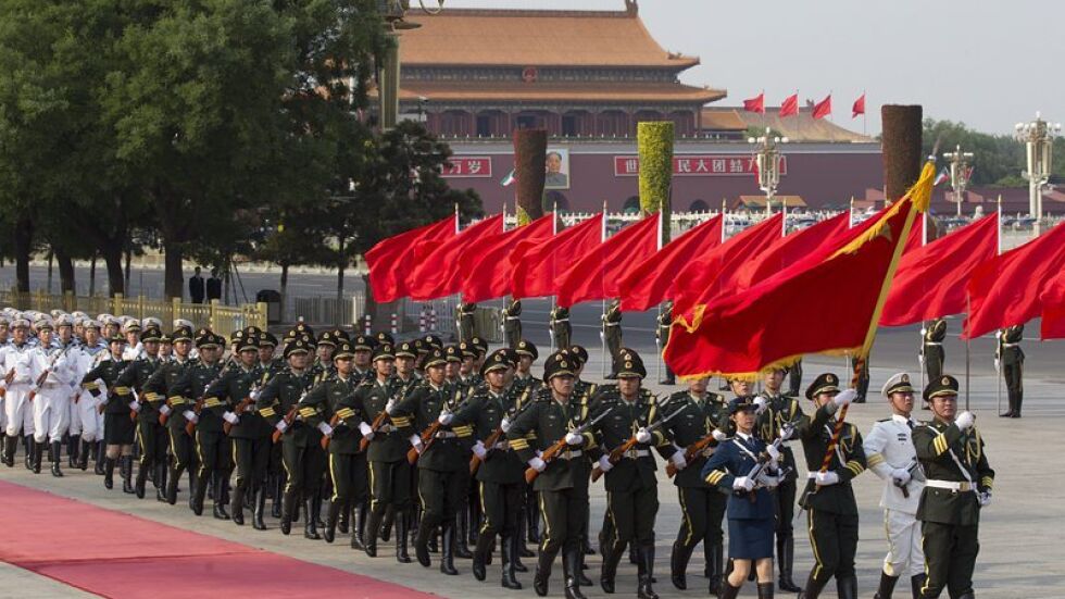 Китай защити кървавото потушаване на протестите на „Тянанмън"