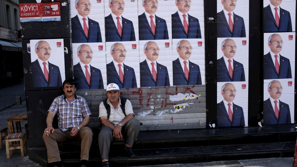 Турция се подготвя за важни парламентарни избори