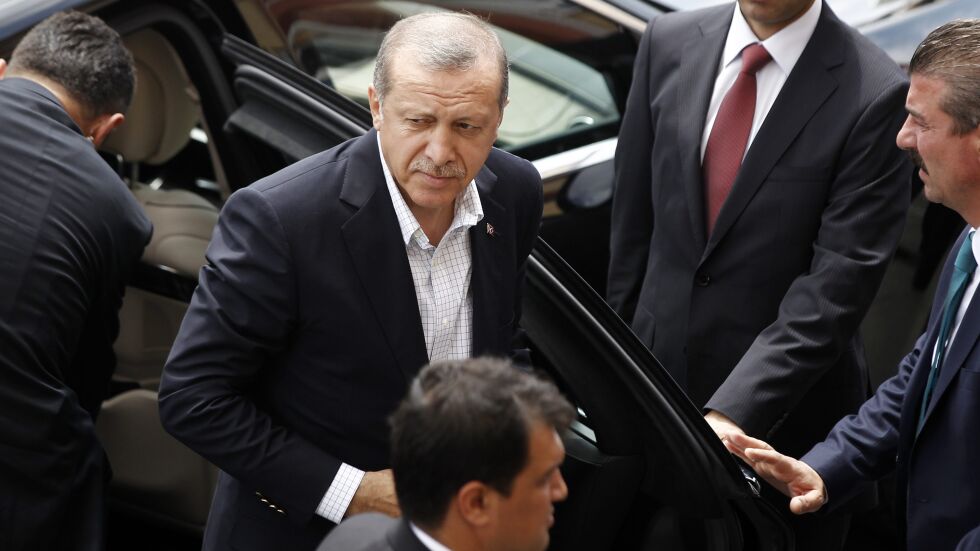 Турската опозиция обвинява Ердоган в опит за "граждански държавен преврат"