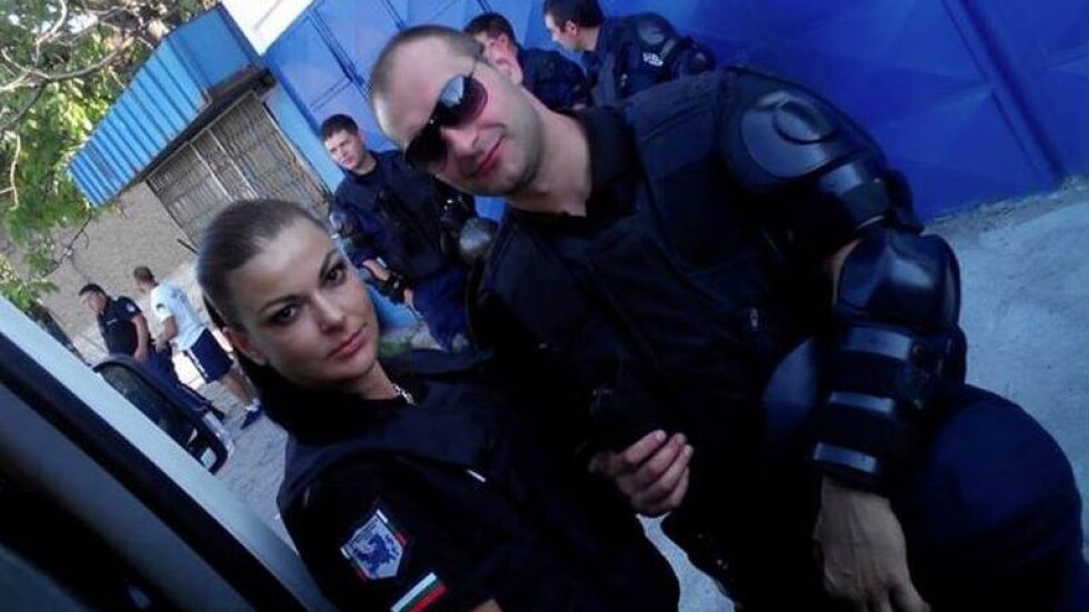 Полицайката, която би протестиращи през 2013 г., пак взриви социалните мрежи