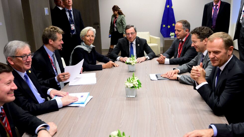 Продължават мъчителните преговори за спасяване на Гърция