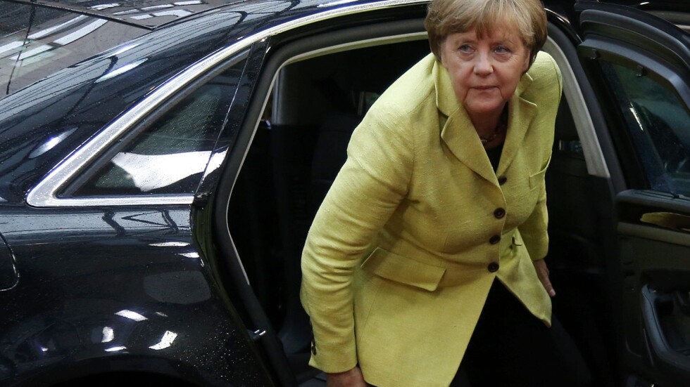 Лидерите на еврозоната са в Брюксел, за да решат съдбата на Гърция (СНИМКИ)