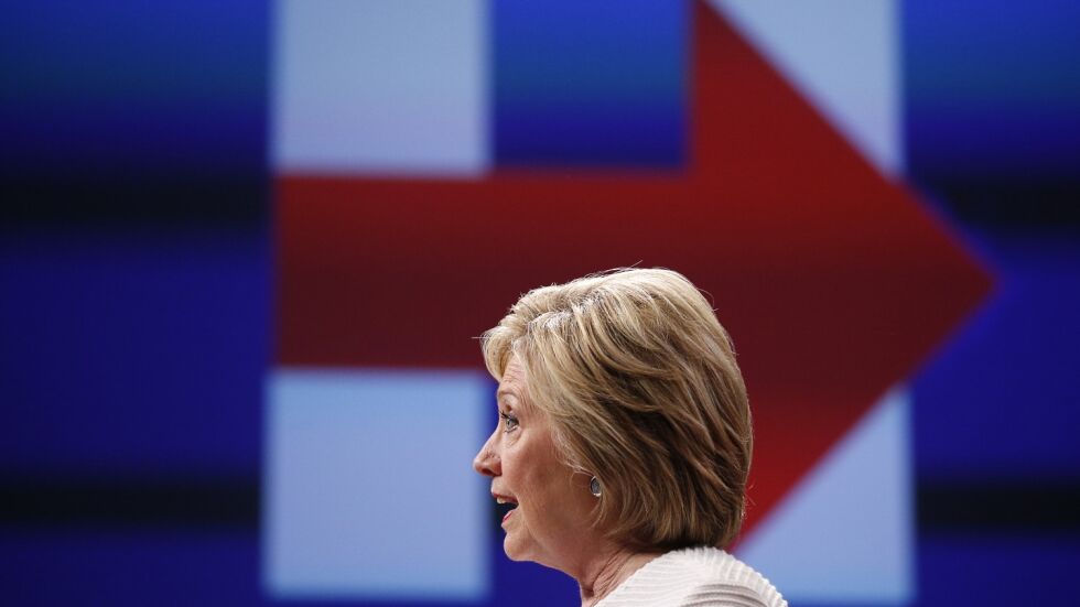 Нови разкрития за предполагаемите нарушения на Хилари Клинтън при използването имейл