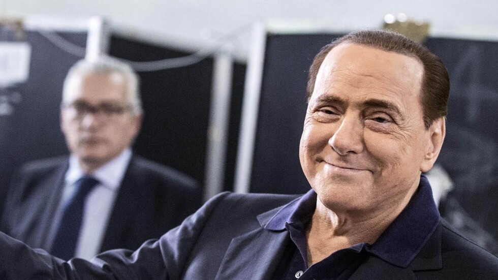 След положителния тест: Берлускони е настанен в болница „като предпазна мярка“