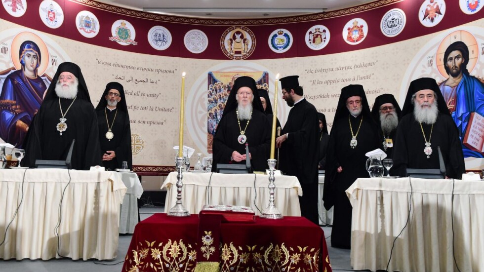 Църковната геополитика зад събора в Крит