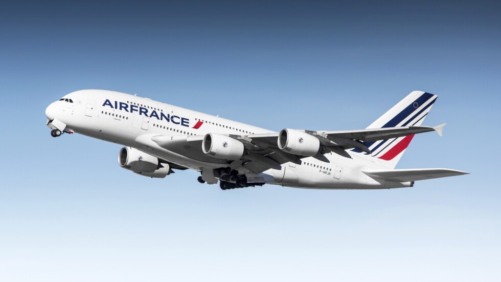 Франция въвежда еко данък върху самолетните билети