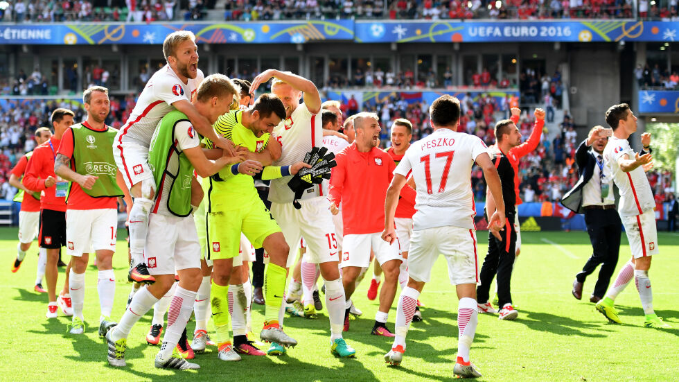 Дузпите определиха: Полша на първи четвъртфинал в историята си