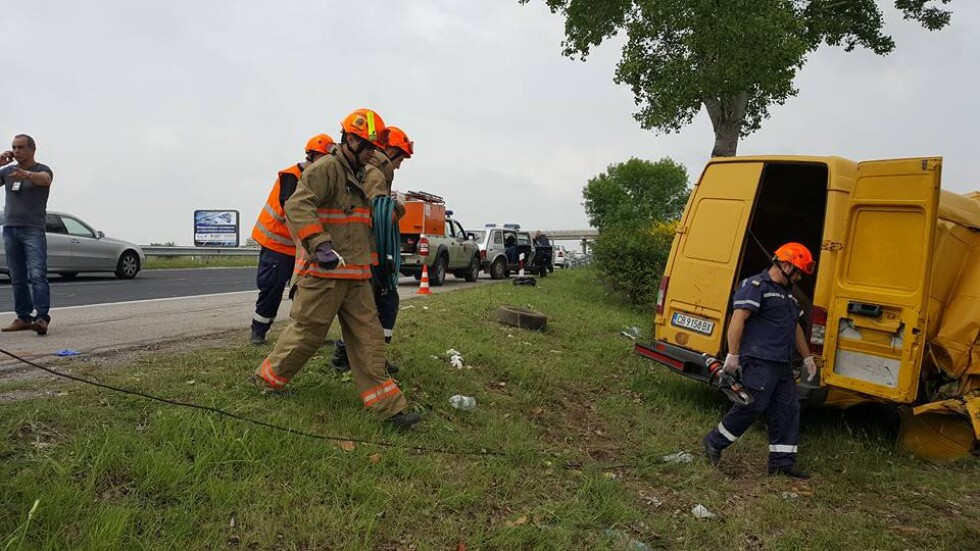 10 души загинаха при катастрофа с нелегални мигранти на магистрала „Тракия”(ОБЗОР)