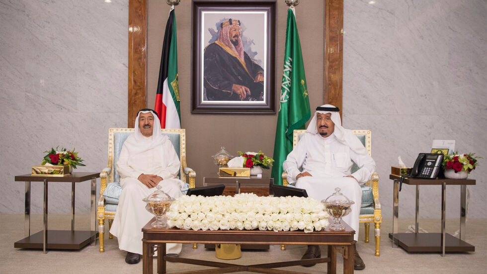 Емирът на Кувейт направи изненадваща визита в Саудитска Арабия