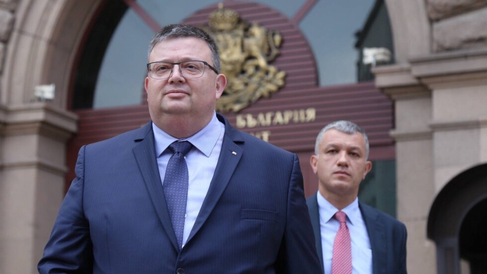 Сотир Цацаров е крайно против прокуратурата да е вън от съдебната власт