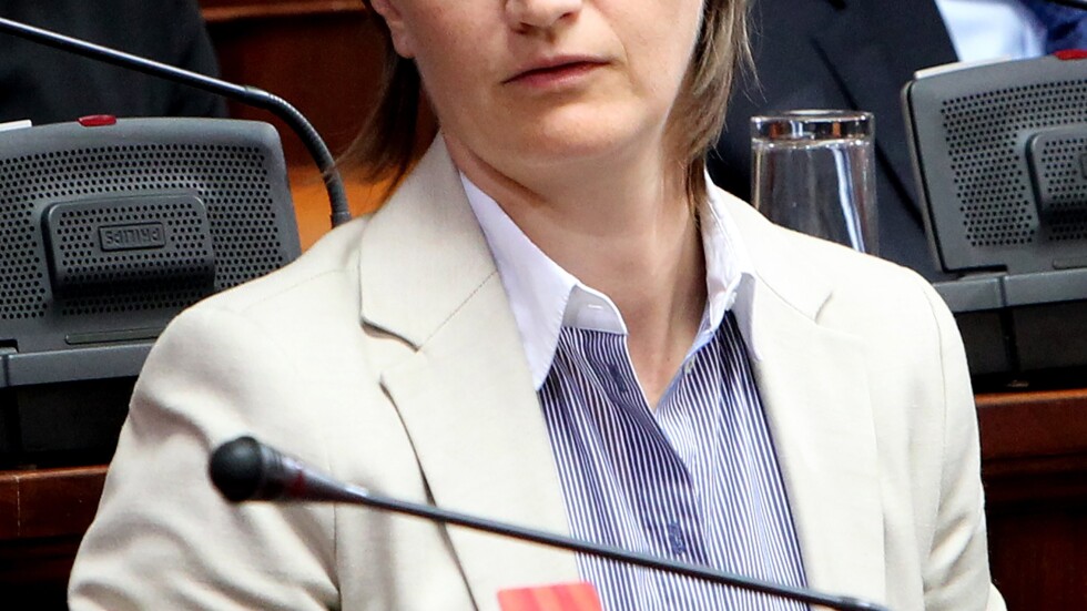 Вучич предложи жена лесбийка за премиер на Сърбия