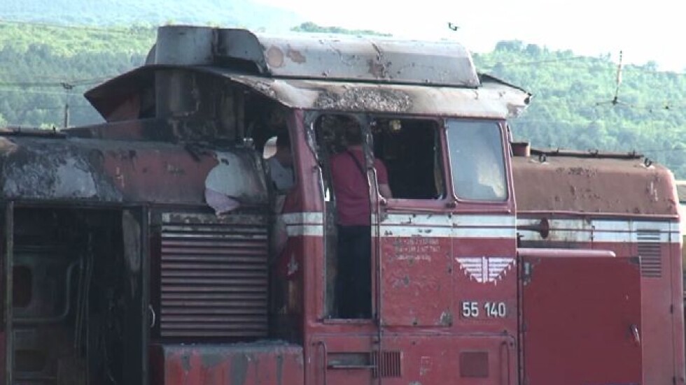 Локомотиви, като запалилия се в Горна Оряховица, се ползват и за пътнически влакове