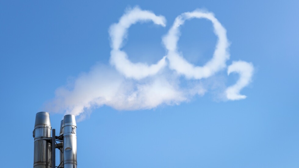 Въглеродните квоти за големите замърсители стават все по-скъпи