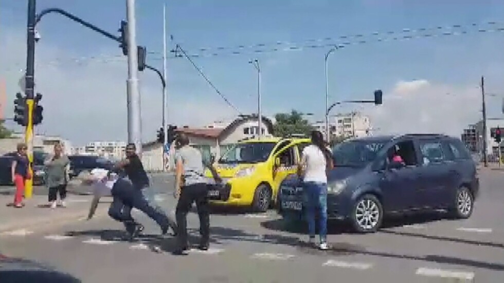 Инцидент с кон доведе до масов бой в София