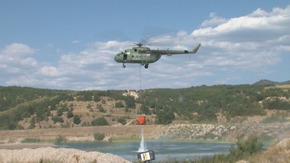 В сезона на пожарите: Оставаме без хеликоптер за овладяване на огъня