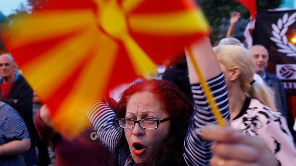 Името на Македония: Екатерина Захариева на изненадваща визита при Зоран Заев