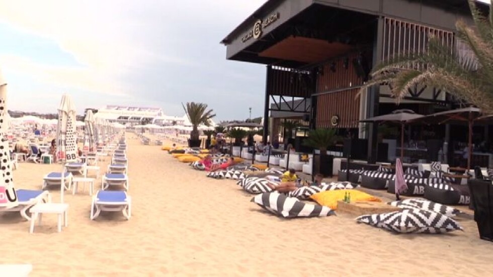 Клубовете на плажа в Слънчев бряг – законни