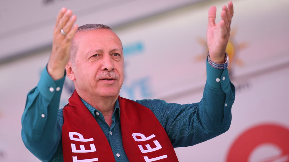 За първи път: Ердоган заговори и за коалиция след вота в Турция 
