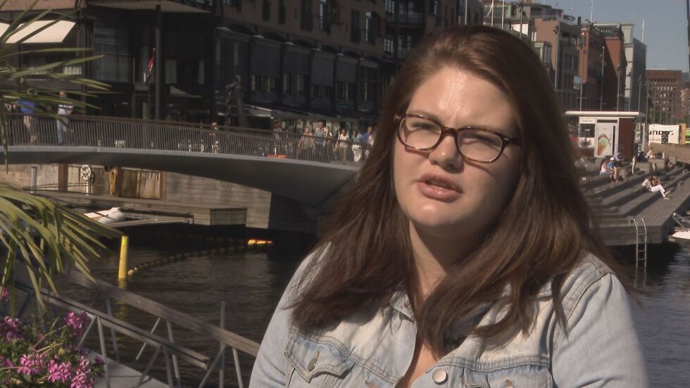 22-годишна майка разказва как социалните в Норвегия отнели двумесечното й бебе
