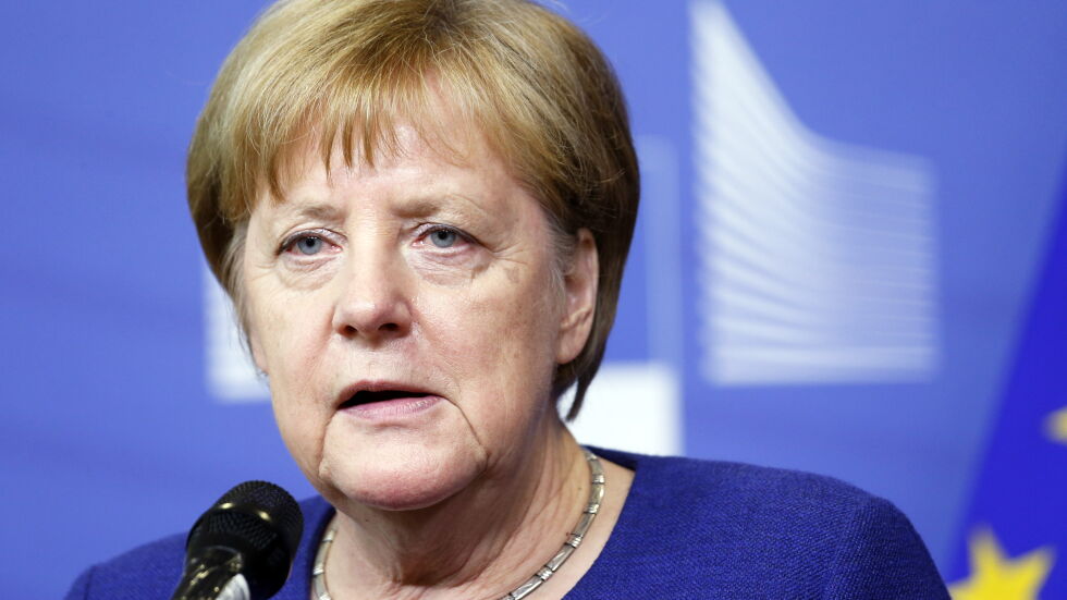 Ангела Меркел я чака тежка седмица заради миграционната политика
