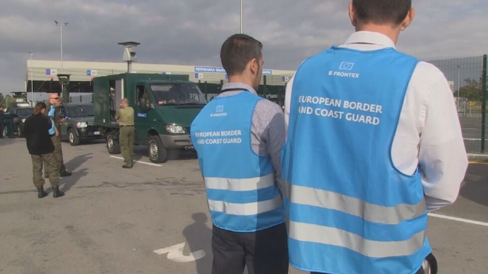 "Фронтекс" отича по-малко нелегални пресичания на еврограниците