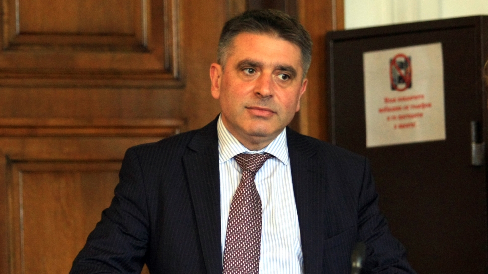 Правосъдният министър подаде оставка, мотивите остават неясни (ОБЗОР)