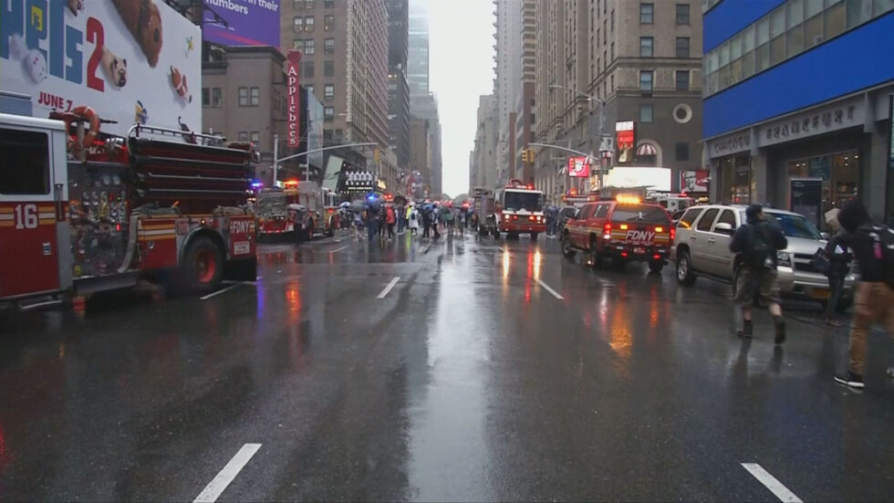 Идентифицираха пилота на хеликоптера, разбил се снощи в сграда в Ню Йорк