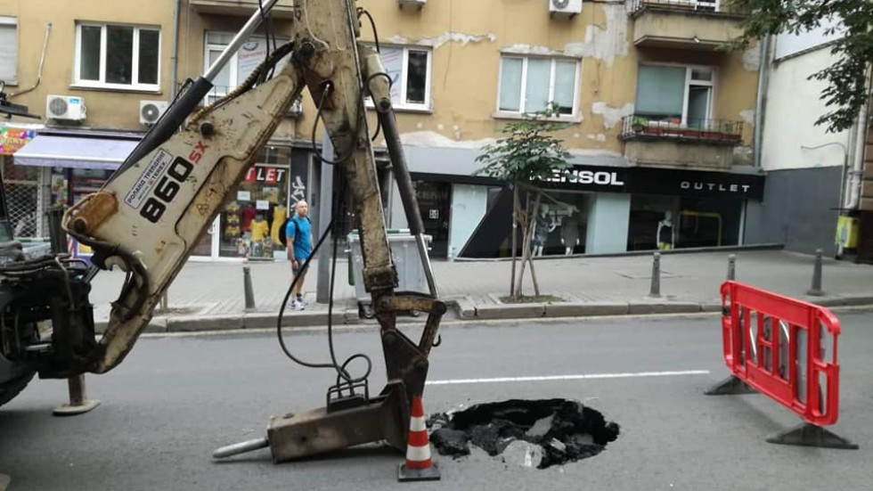 Кога ще приключи ремонтът на ул. "Раковски" след ВиК аварията?